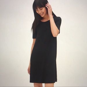 GAP Black Softspun Short Sleeve Swing Dress